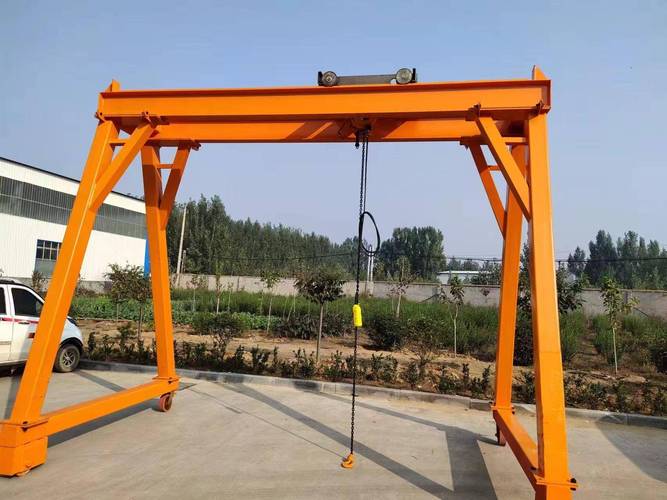 新泰岳起起重設備廠:單梁龍門架/5噸龍門架/無軌龍門架/3噸龍門架全